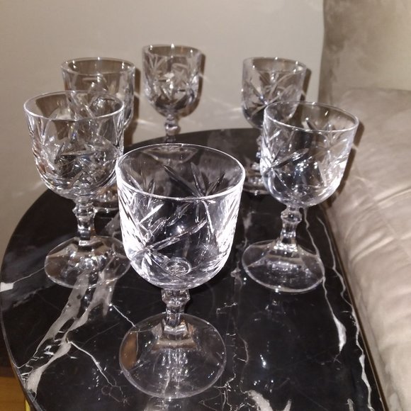 Vintage Elegant Crystal Set of Six Glasses, Made in Europe - Picture 4 of 4